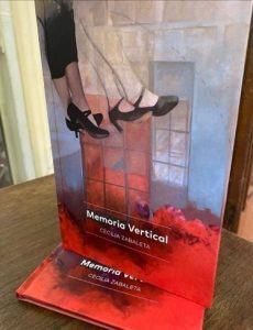 Catálogo Memoria Vertical de la artista Cecilia Zabaleta. Archivo Nacional de Chile.